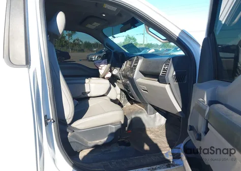 2015 Ford F-150 Xl z USA, uszkodzony, nr VIN 1FTMF1CP8FFB70918